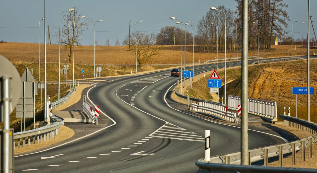 Plānots celt vinje&scaron;u cenu kravas automa&scaron;īnām